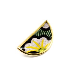 Broche Yoshie